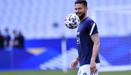 世界杯注册官网-官方：吉鲁加盟AC米兰 将身披9号战袍