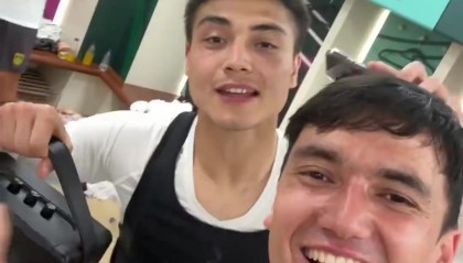 疯狂庆祝！木塔力甫晒更衣室视频并配文：计划有变 冲击决赛