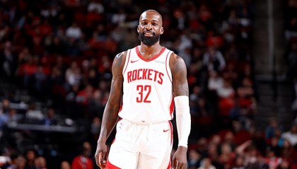 世界杯注册平台-老老实实当吉祥物就好了，火箭为什么还要让这位老将出场呢？