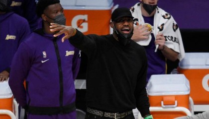 湖人看到重回前6的希望，詹姆斯还不复出更待何时？